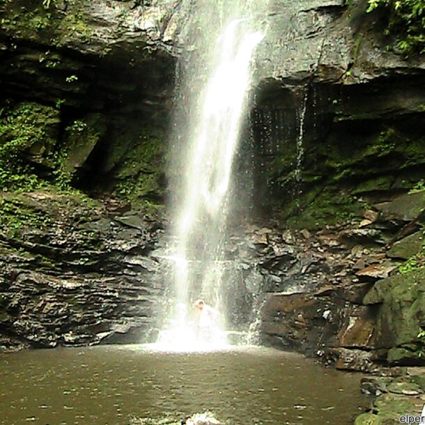 Rio Mayo, Los bungalos / bungalows de Santa Ana, Tarapoto, Catarata de Ahuashiyacu