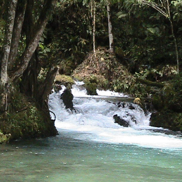 Rio Mayo, Los bungalos / bungalows de Santa Ana, Tarapoto, Tioyacu